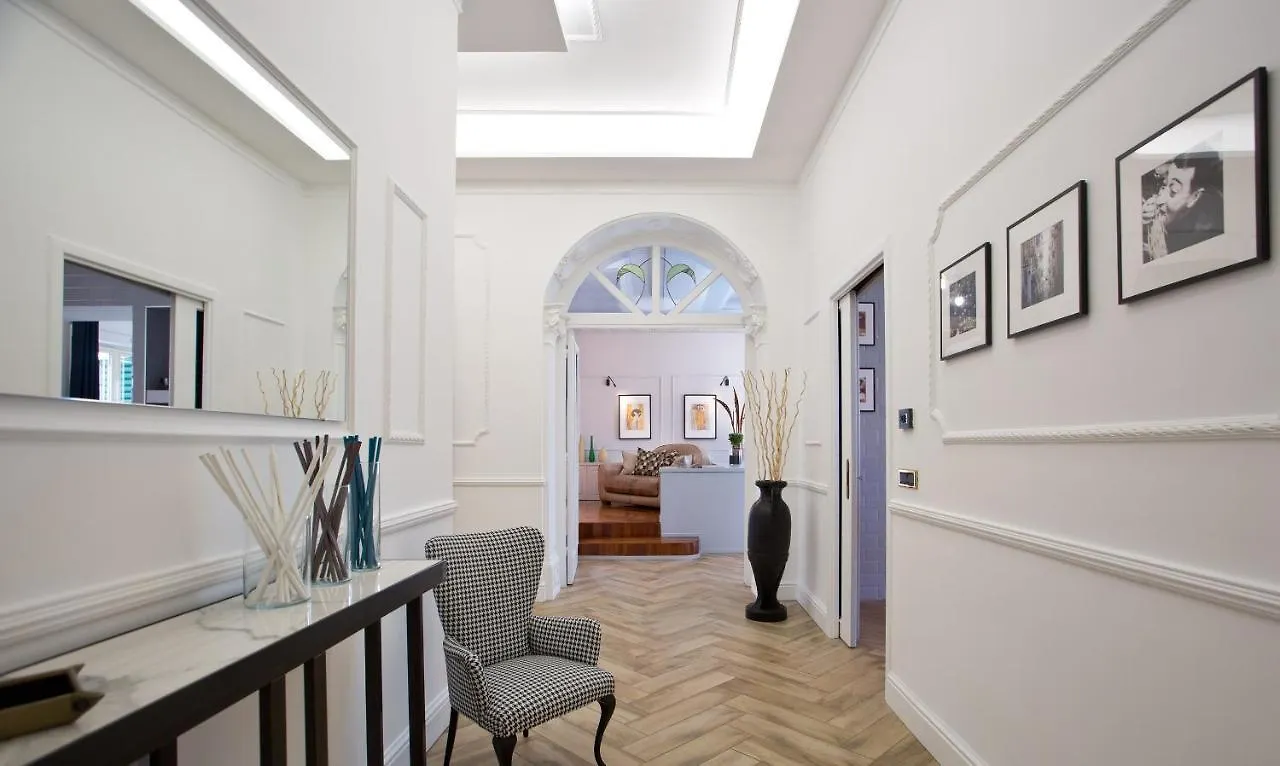 Apartment Eleganza Nel Cuore Di Napoli By Wonderful Italy